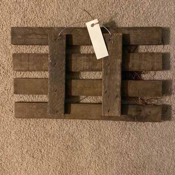 Rustic Patriotic Wood Flag - Picture 2 of 3